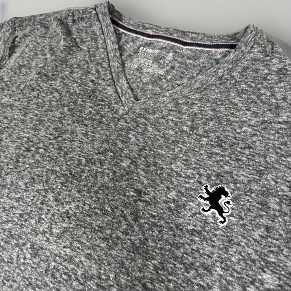 Express T-Shirt Mens L Heather Gray Embroidered Lions Crest Logo Cotton V Neck - Picture 1 of 11